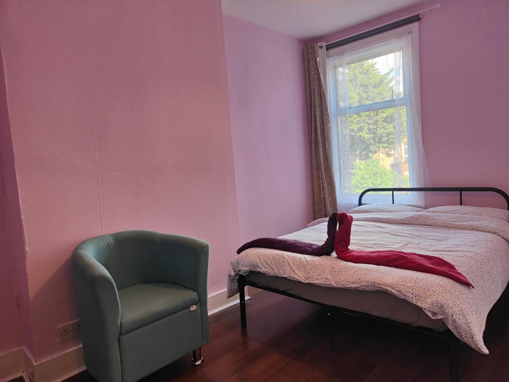 Charming Double Bed Retreat Hotel Лондон Екстериор снимка